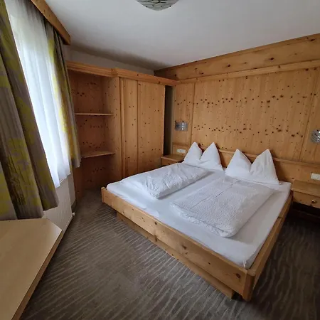 St. Hubertus Flirsch